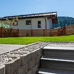 Alpenglueck Sankt Jakob in Haus
