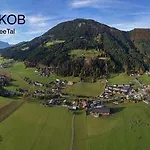 Alpenglueck Sankt Jakob in Haus