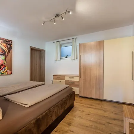 Alpenglueck Apartman *