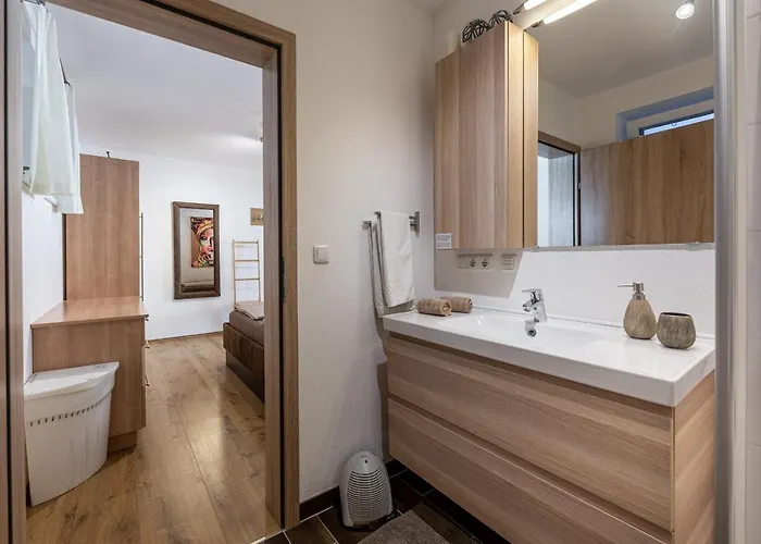 فيرينفونونغ ألبنغلوك شقة